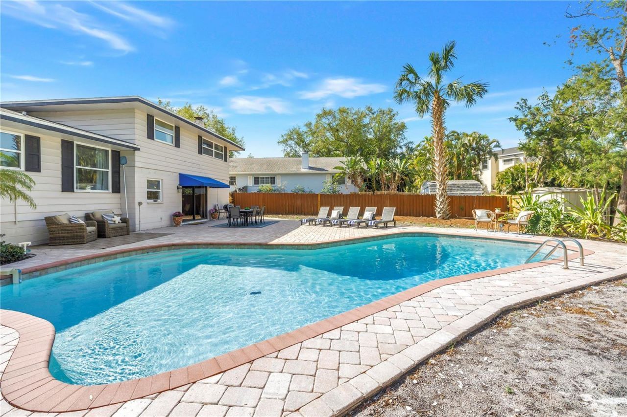 8500 144th Lane , Seminole, FL 33776 Photo