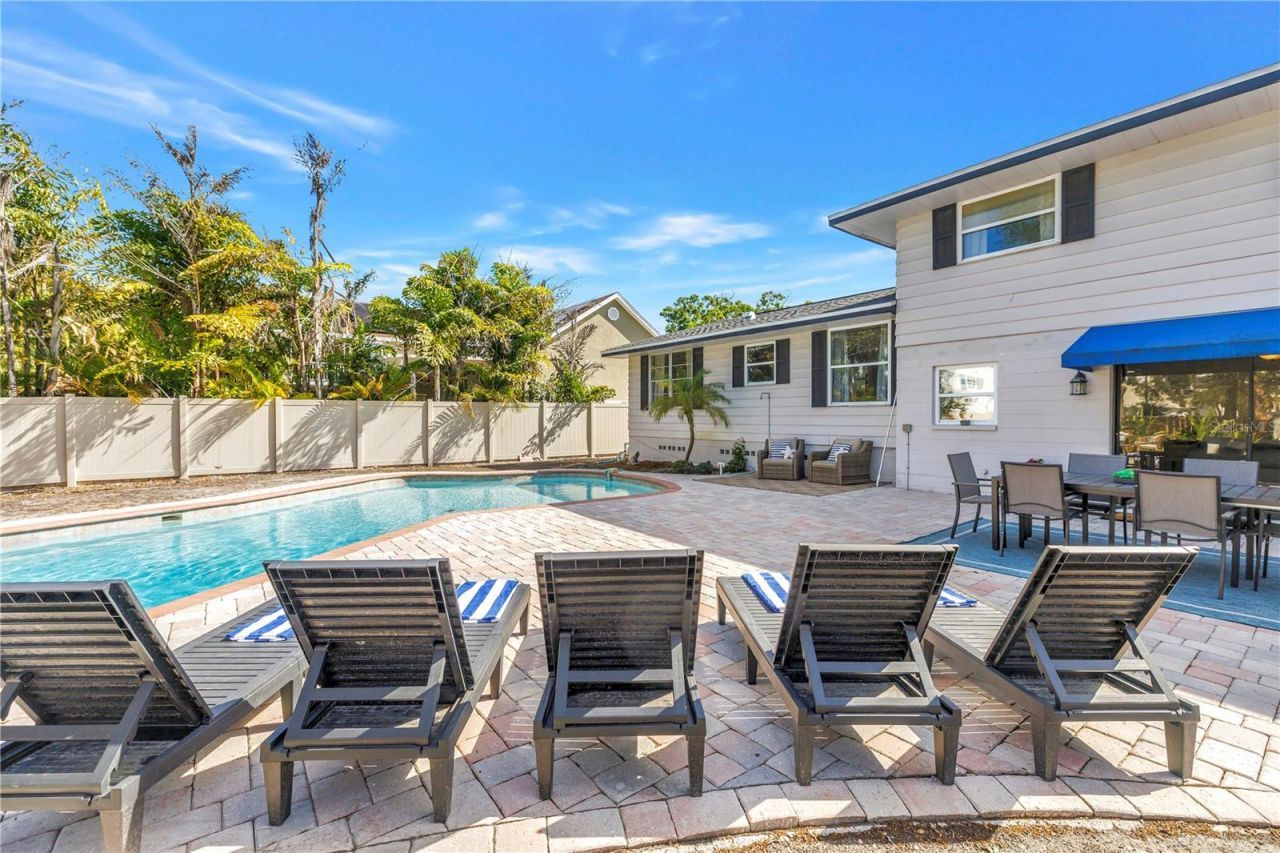 8500 144th Lane , Seminole, FL 33776 Photo