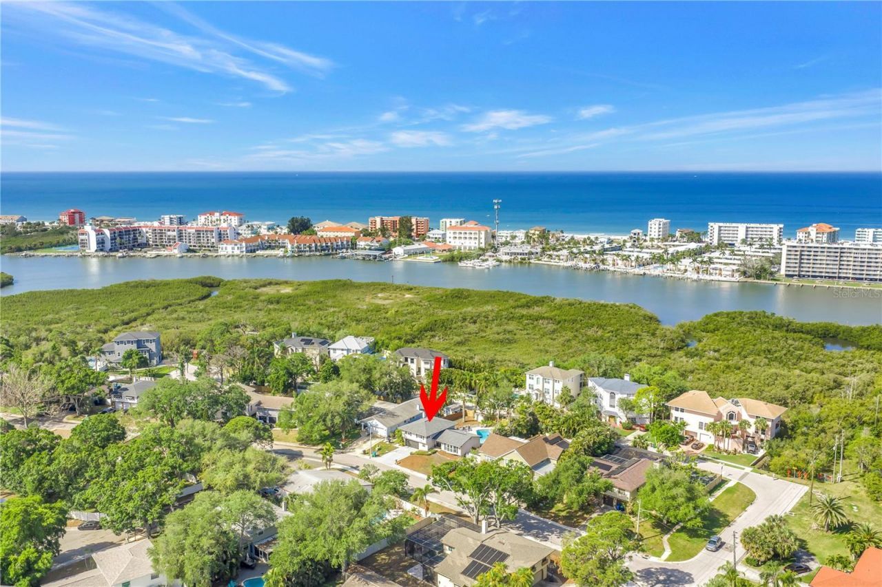 8500 144th Lane , Seminole, FL 33776 Photo