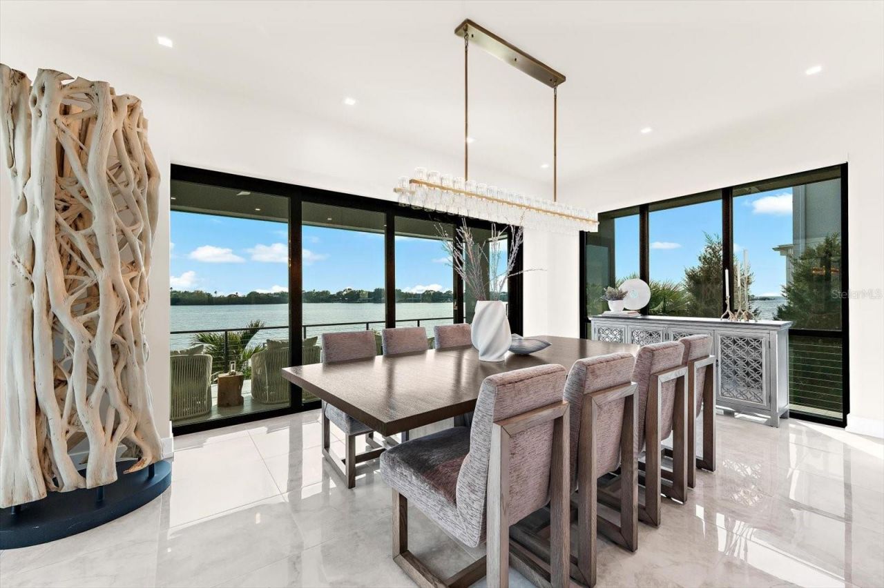 402 Hillsborough Street, Palm Harbor, FL 34683 Photo