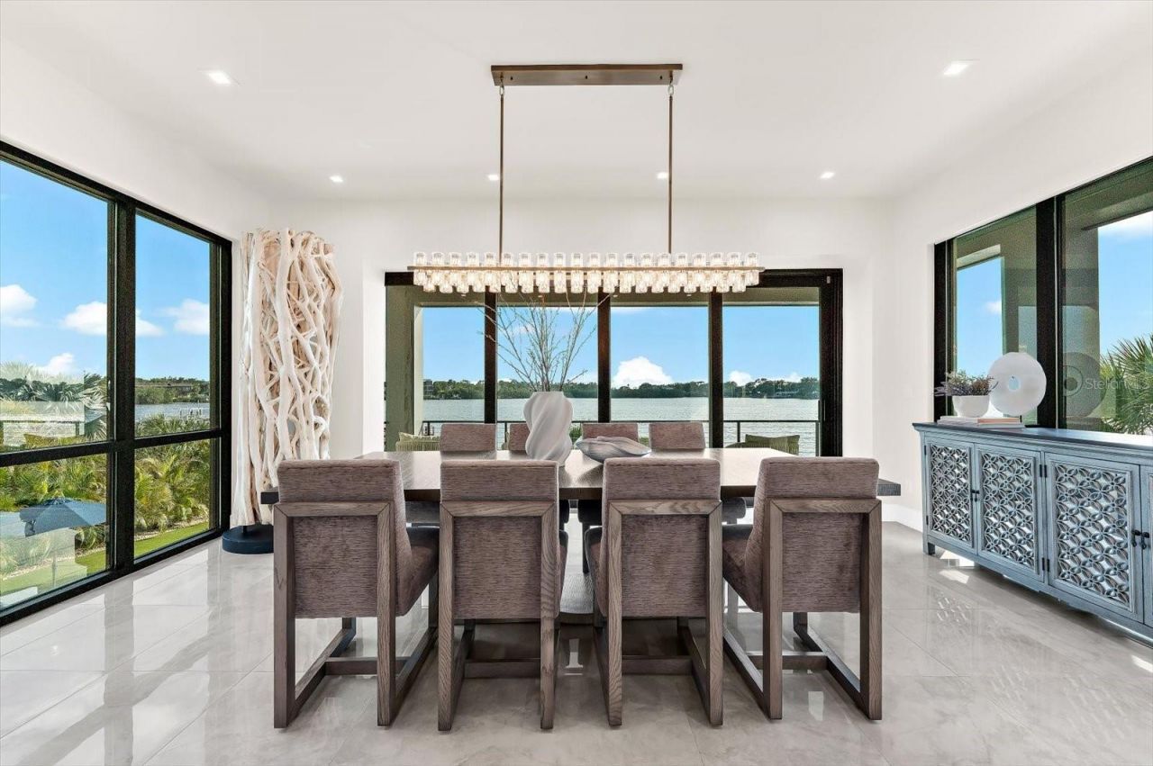 402 Hillsborough Street, Palm Harbor, FL 34683 Photo