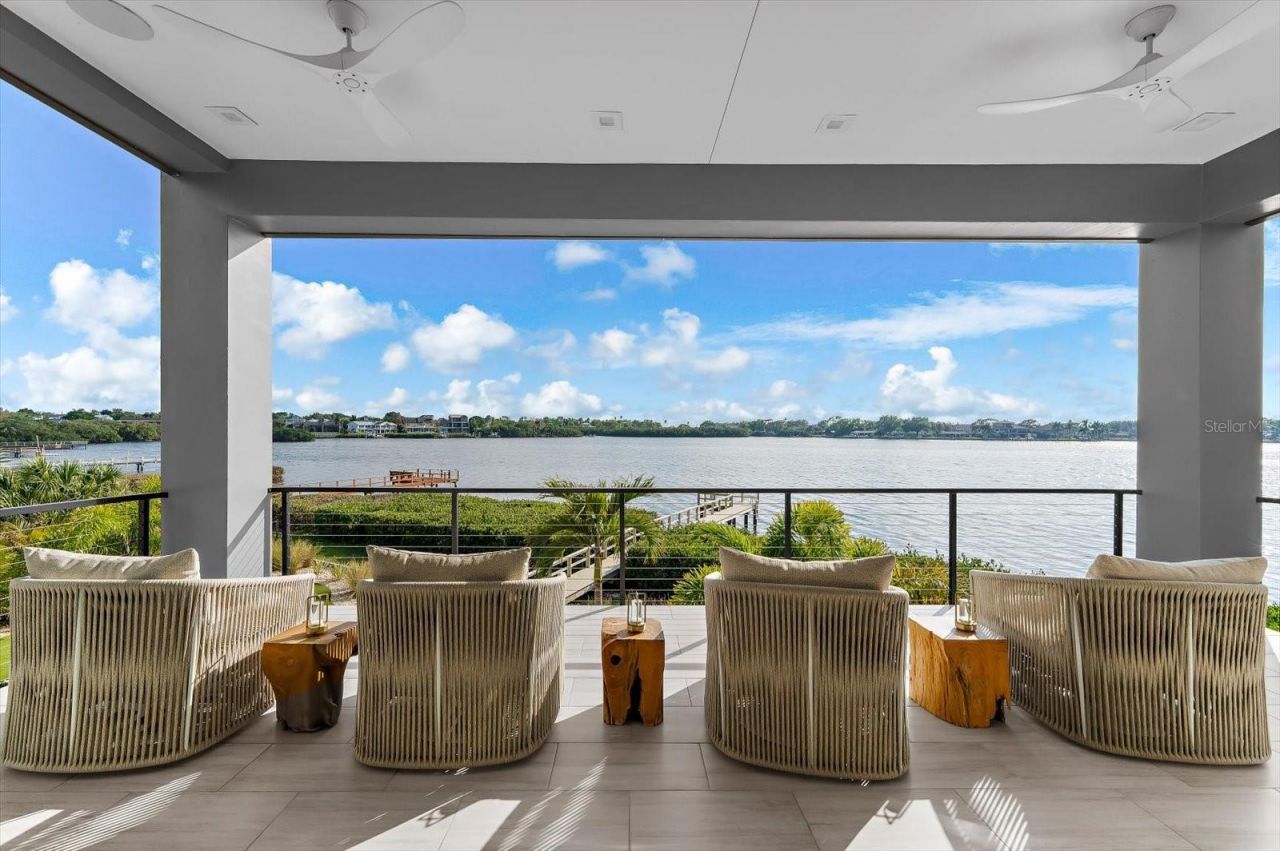 402 Hillsborough Street, Palm Harbor, FL 34683 Photo