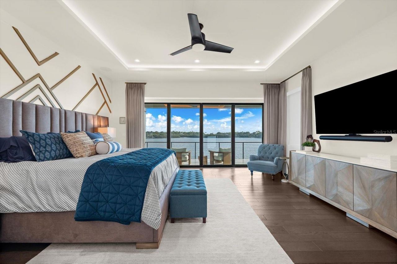 402 Hillsborough Street, Palm Harbor, FL 34683 Photo