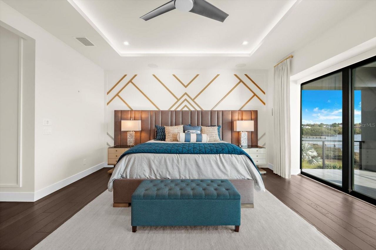 402 Hillsborough Street, Palm Harbor, FL 34683 Photo