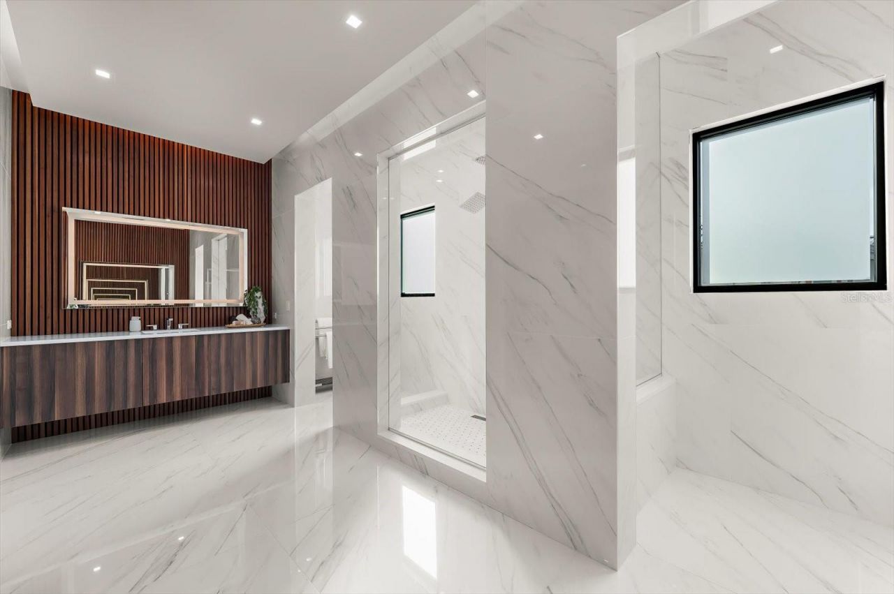 402 Hillsborough Street, Palm Harbor, FL 34683 Photo