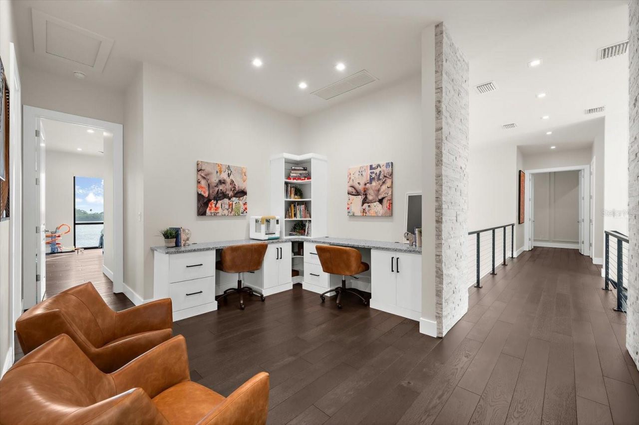 402 Hillsborough Street, Palm Harbor, FL 34683 Photo