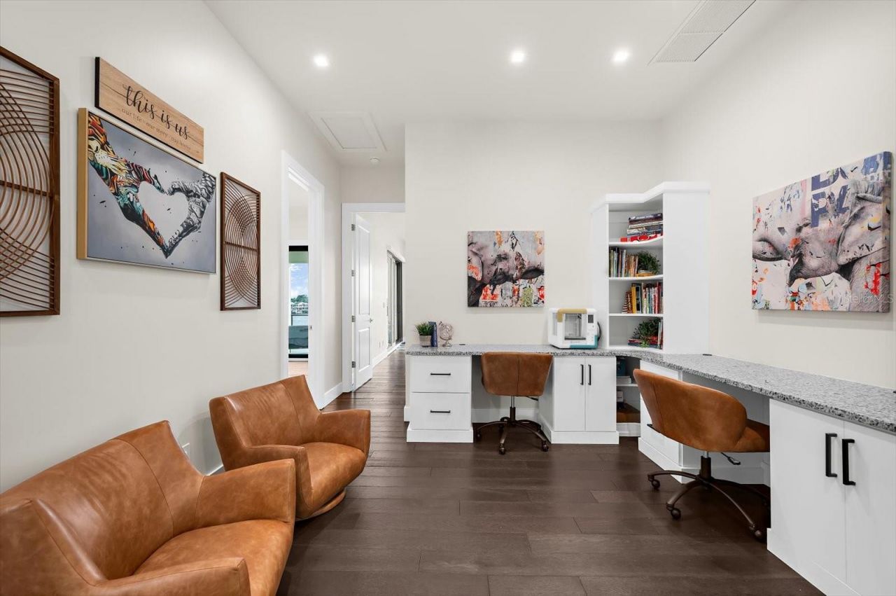 402 Hillsborough Street, Palm Harbor, FL 34683 Photo