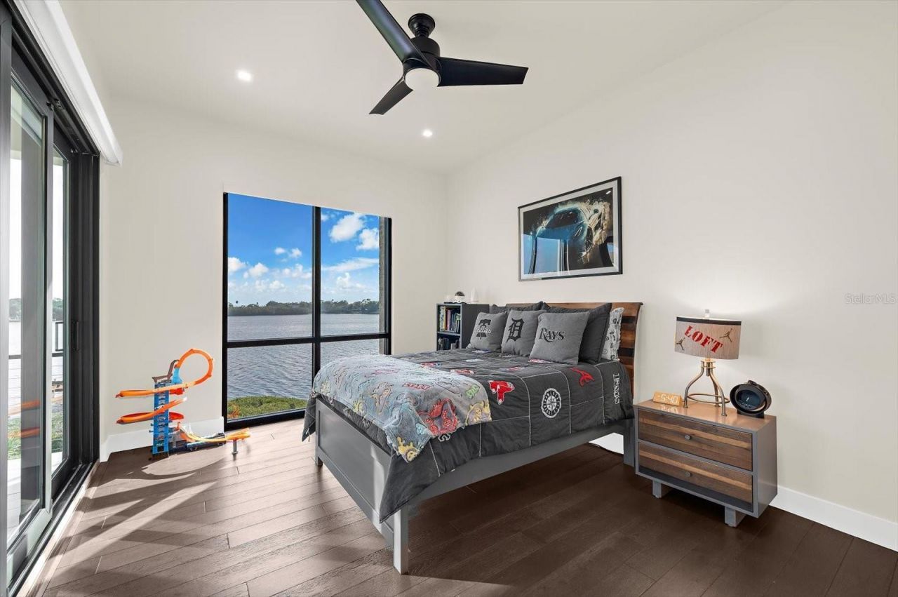 402 Hillsborough Street, Palm Harbor, FL 34683 Photo