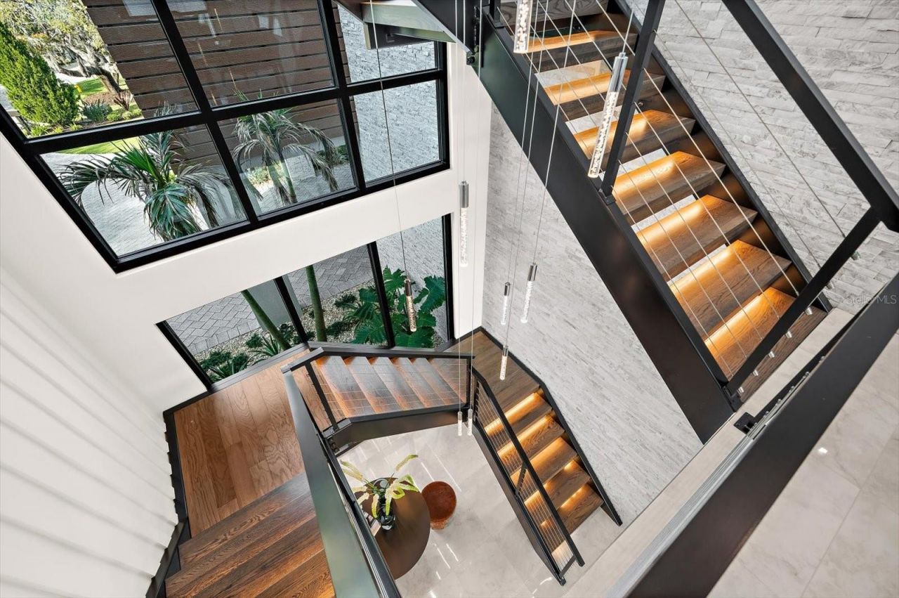 402 Hillsborough Street, Palm Harbor, FL 34683 Photo