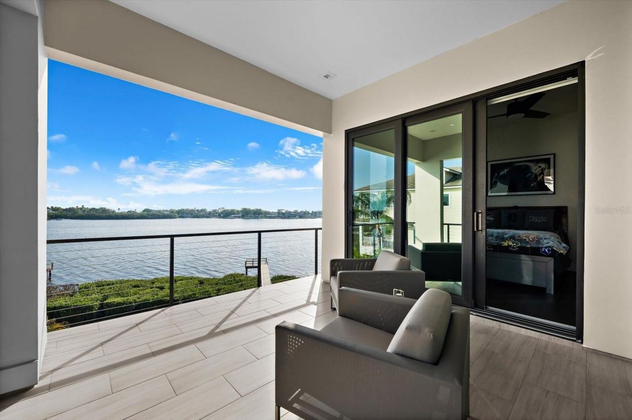 402 Hillsborough Street, Palm Harbor, FL 34683 Photo