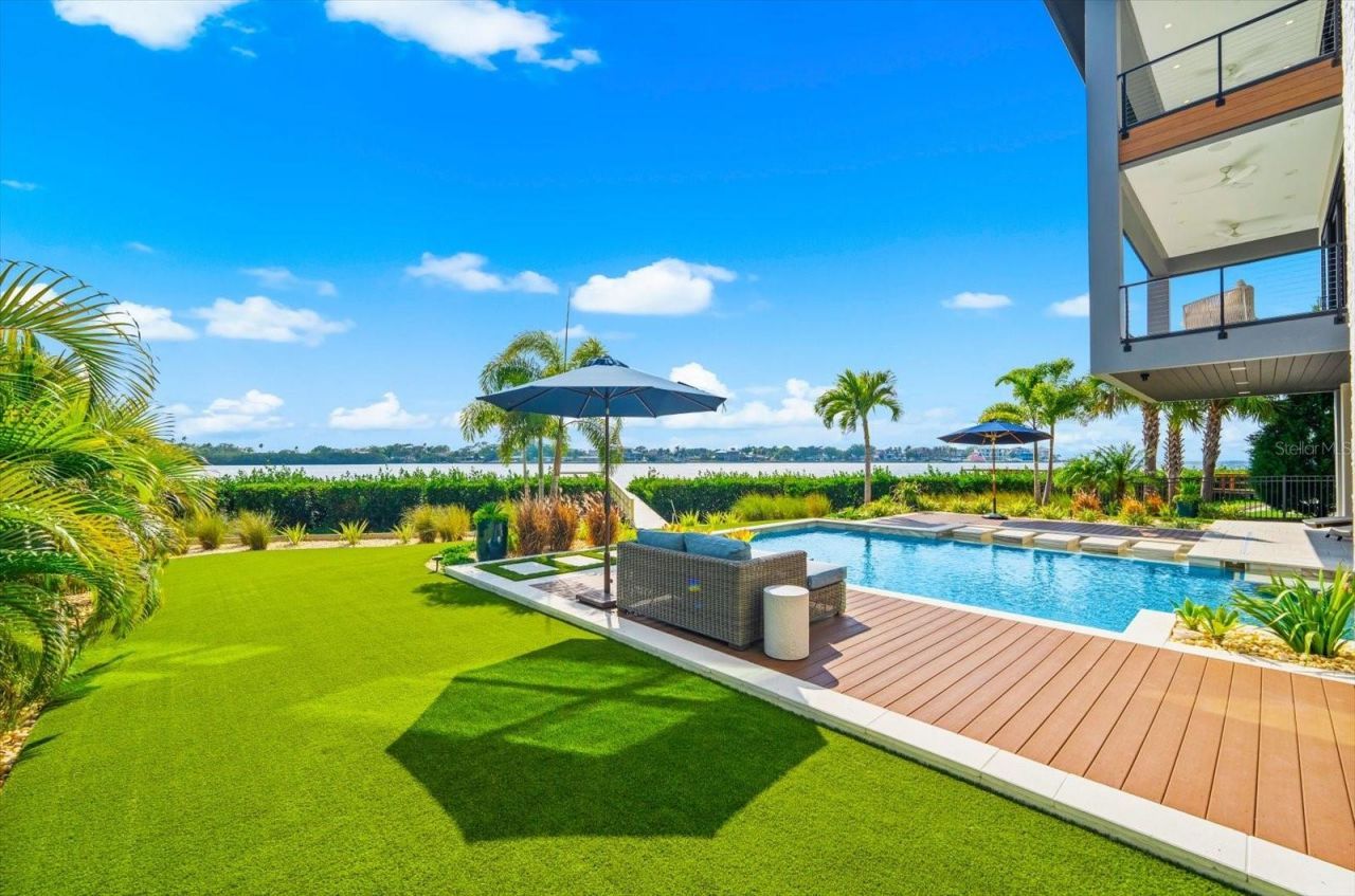 402 Hillsborough Street, Palm Harbor, FL 34683 Photo