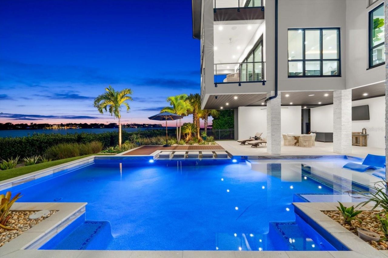 402 Hillsborough Street, Palm Harbor, FL 34683 Photo