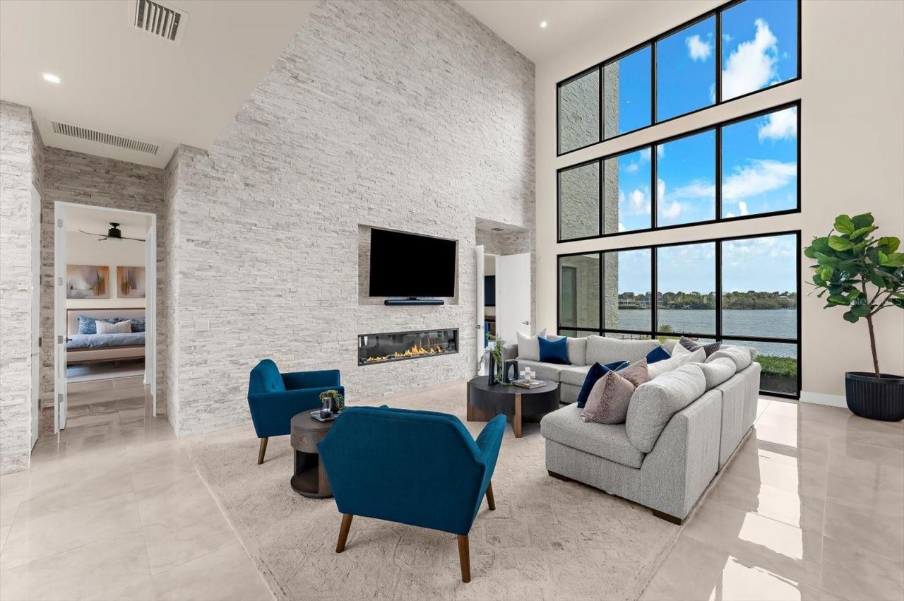 402 Hillsborough Street, Palm Harbor, FL 34683 Photo