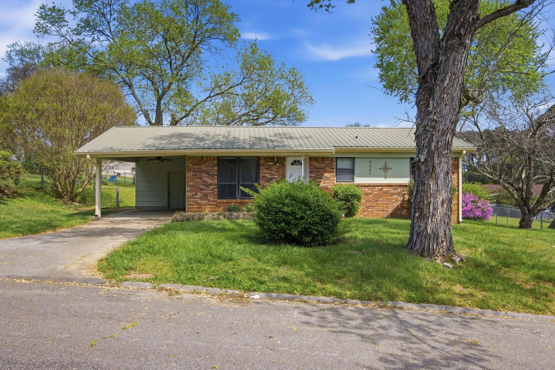 9025 Waconda Shore Drive, Chattanooga, TN 37416 Main Photo