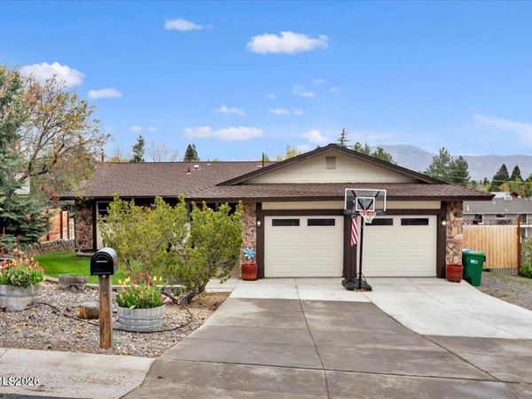 2975 Markridge Drive, Reno, NV 89509