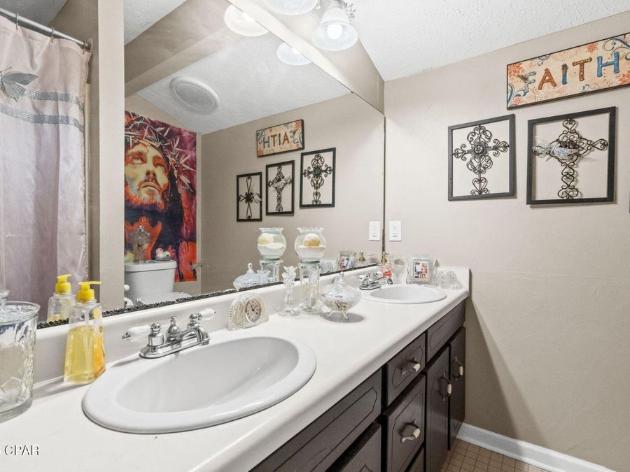 Property Image 64