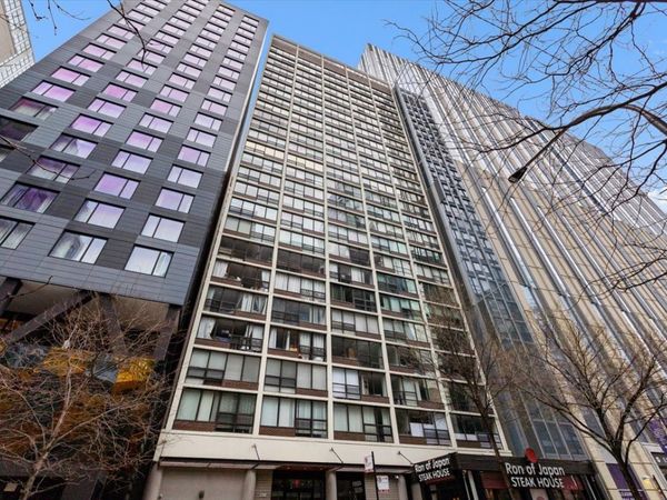 230 E Ontario Street, Unit 1305, Chicago, IL 60611
