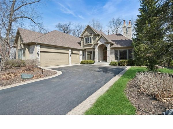 1065 Vineyard Drive , Gurnee, IL 60031