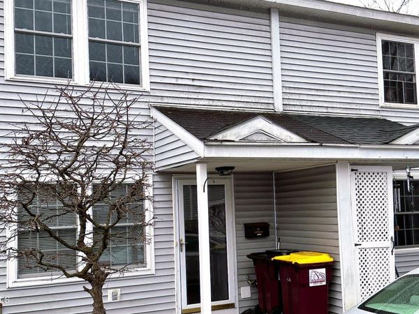 23 Warsaw Avenue, Unit APT 22, Mechanicville, NY 12118