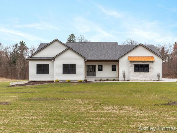 11035 Shaner Avenue NE, Rockford, MI 49341