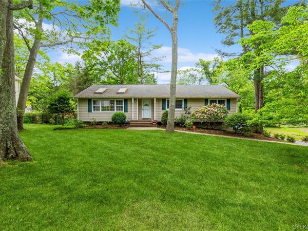 32 Lower Cross , Shoreham, NY 11786