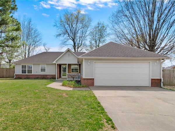 297 Meeker Drive , Gentry, AR 72734