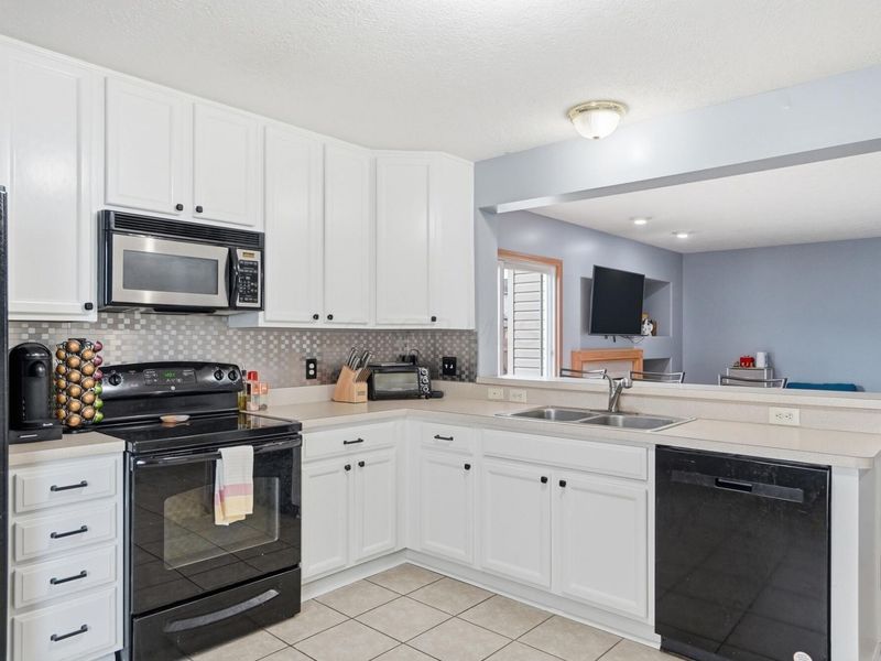 6891 Spring Bloom Drive, Canal Winchester, OH 43110 Photo 12