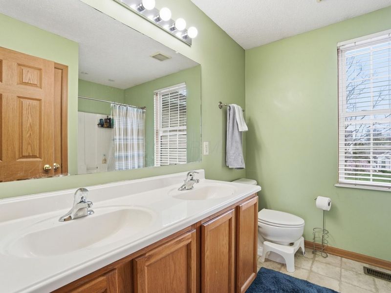 6891 Spring Bloom Drive, Canal Winchester, OH 43110 Photo 26