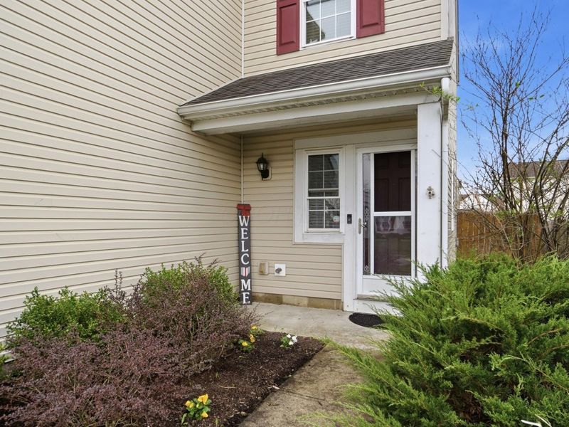 6891 Spring Bloom Drive, Canal Winchester, OH 43110 Photo 4