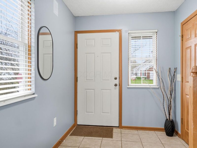 6891 Spring Bloom Drive, Canal Winchester, OH 43110 Photo 5