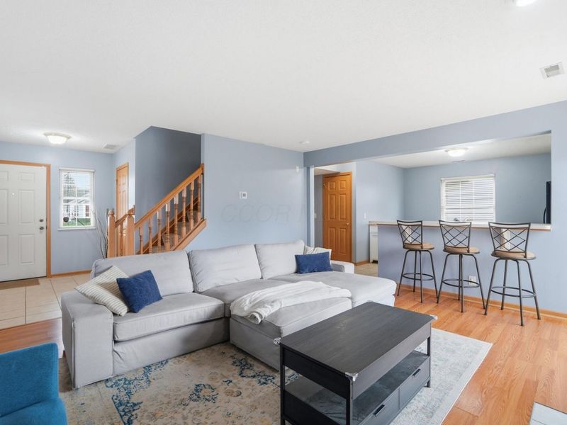 6891 Spring Bloom Drive, Canal Winchester, OH 43110 Photo 9