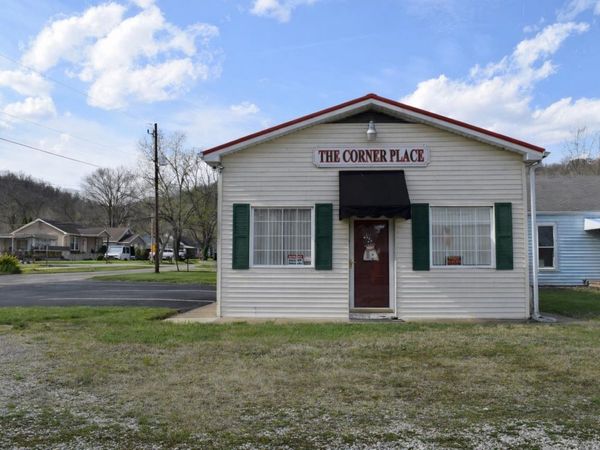 1128 3rd Avenue, Chesapeake, OH 45619