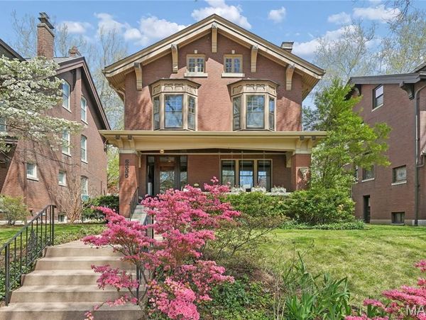 6335 Pershing Avenue, University City, MO 63130