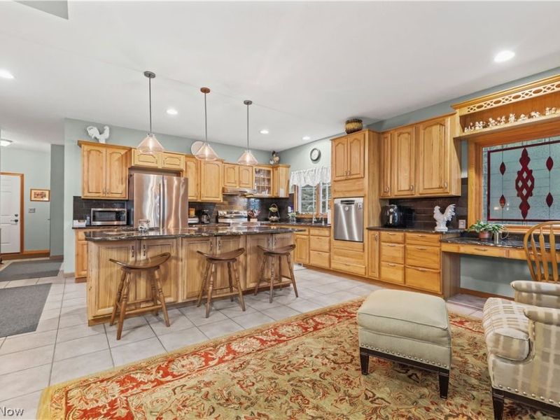 2011 E Swan Lake Circle , Kent, OH 44240 Photo 12