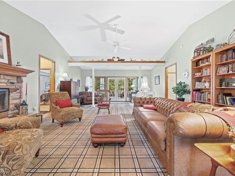 2011 E Swan Lake Circle , Kent, OH 44240 Photo 20