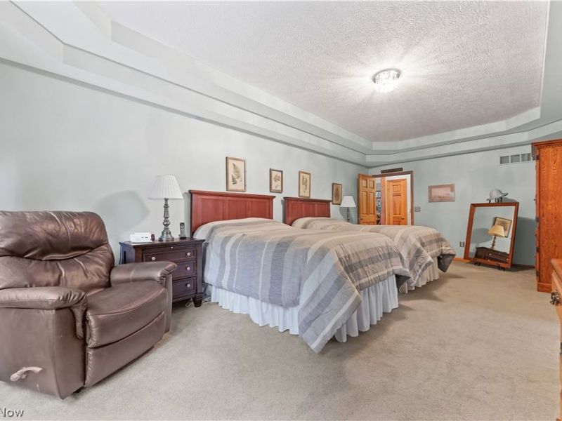 2011 E Swan Lake Circle , Kent, OH 44240 Photo 23