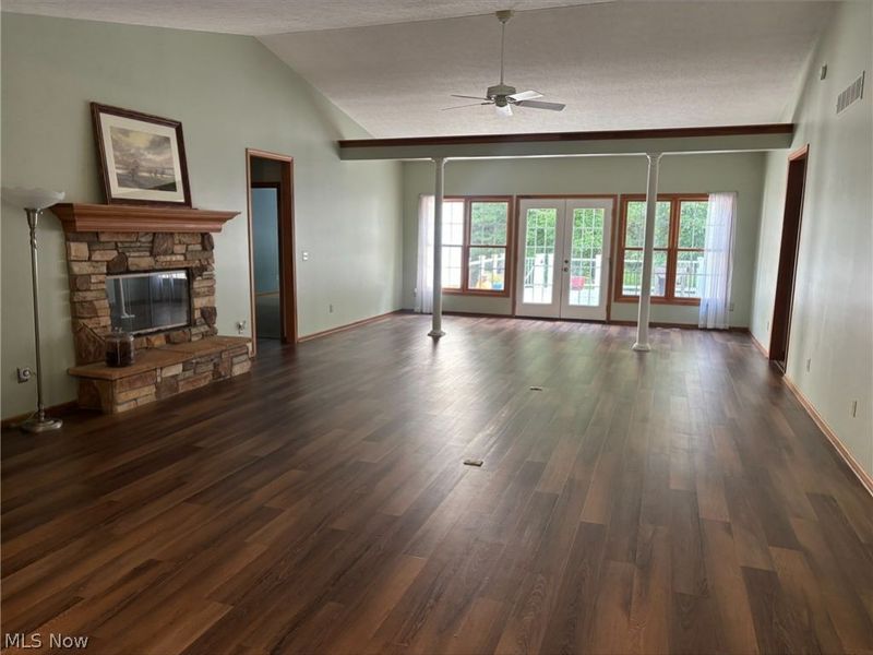 2011 E Swan Lake Circle, Kent, OH 44240 Photo 9
