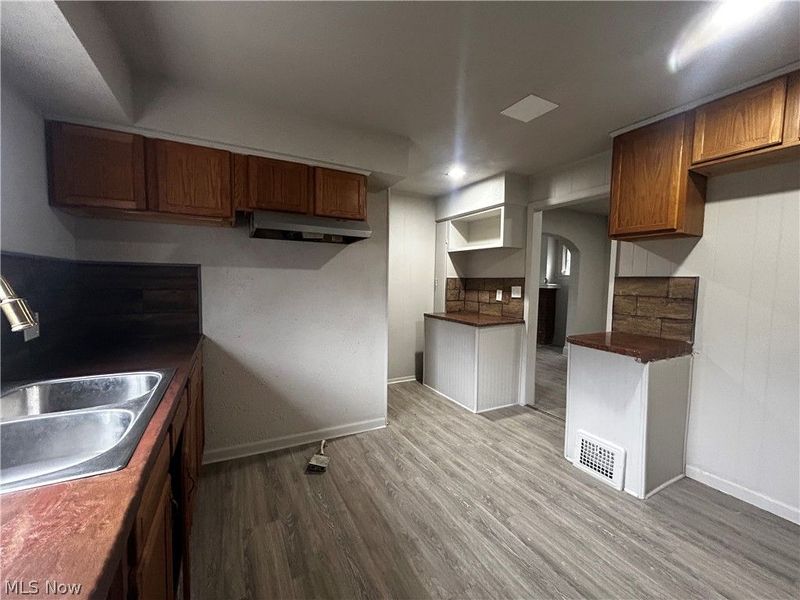 12609 Dove Avenue , Cleveland, OH 44105 Photo 5