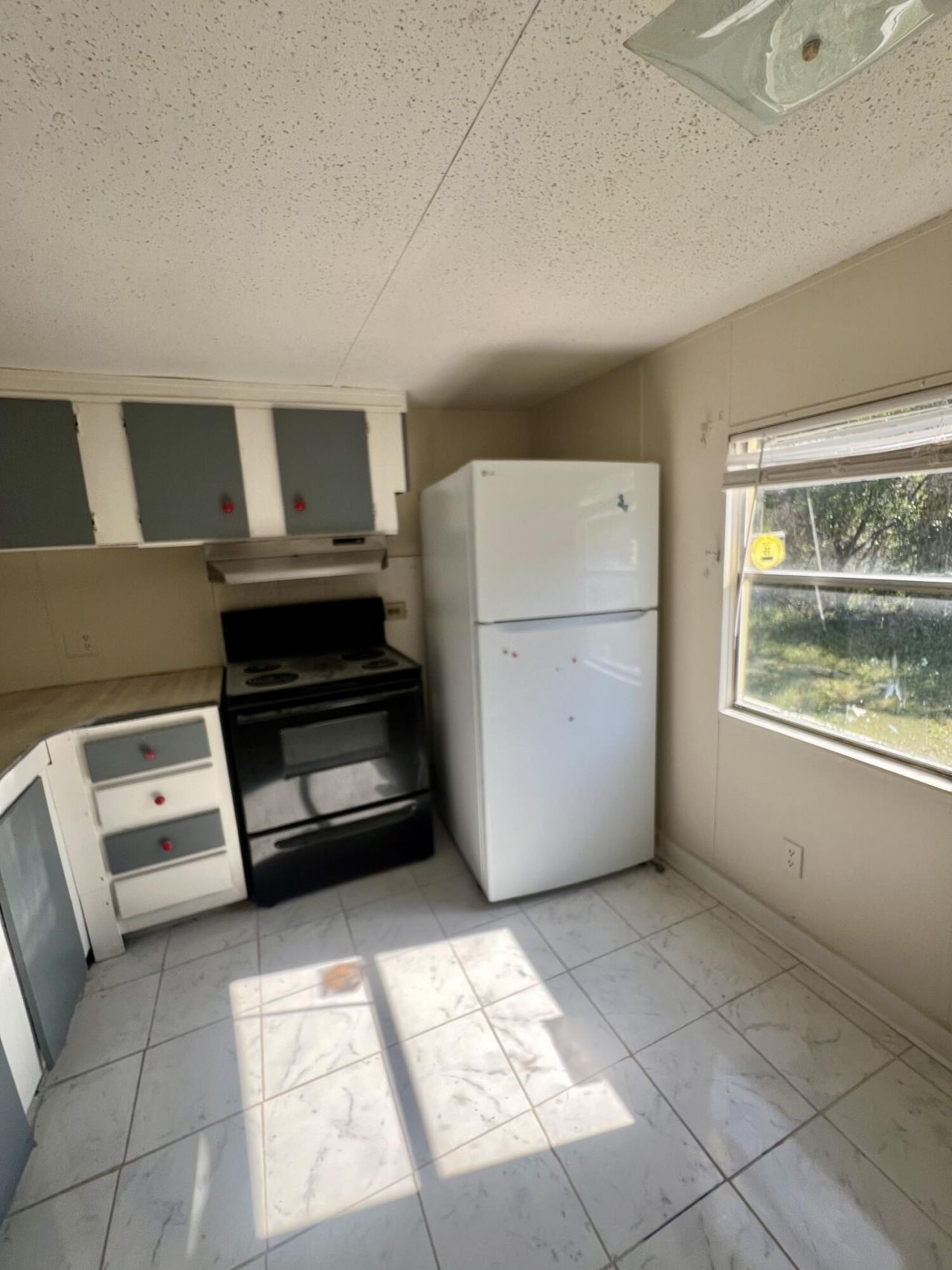 205 3rd Street Photo 7