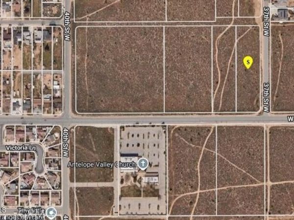 37 Avenue L8, Quartz Hill, CA 93536