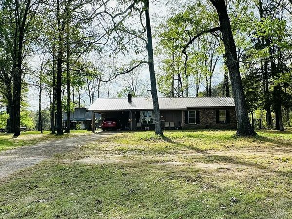 30401 Little Coontail Road, Aberdeen, MS 39730