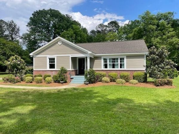 808 N Boulevard Dr., Amory, MS 38821