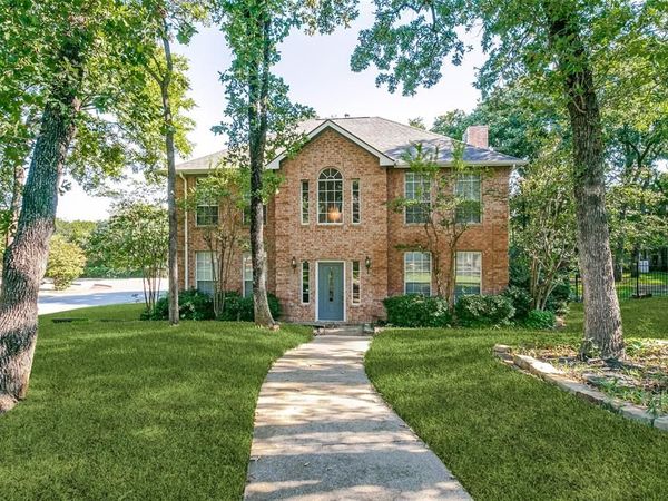 2930 Willow Creek Drive, Grapevine, TX 76051