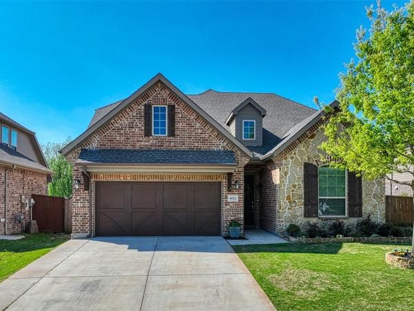 4512 Periwinkle Drive, Mansfield, TX 76063