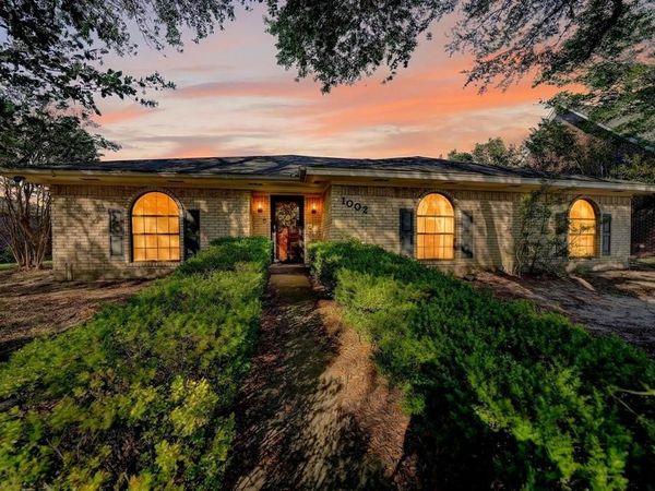 1002 Meridith Drive, Terrell, TX 75160