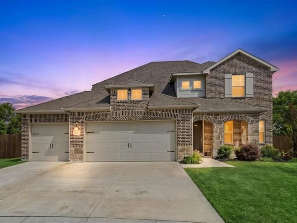 1512 Gentle Creek Lane, Fort Worth, TX 76052