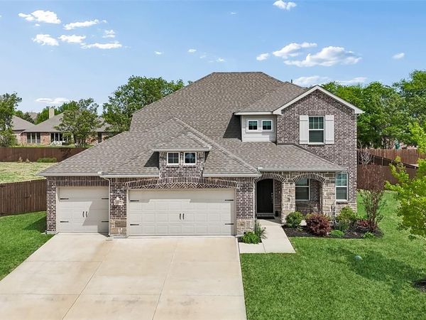 1512 Gentle Creek Lane, Fort Worth, TX 76052
