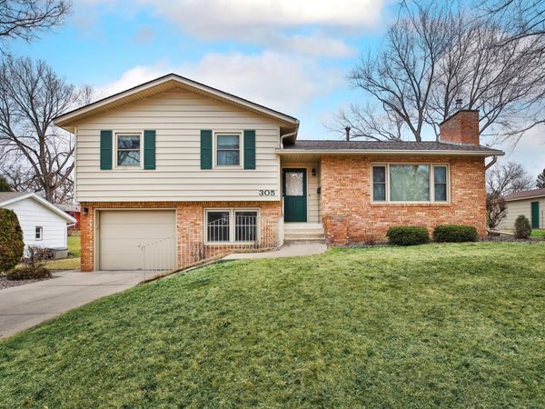 305 12th Street SE, Waseca, MN 56093