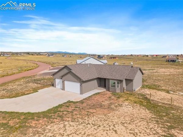 469 E Gentry Drive, Pueblo, CO 81007