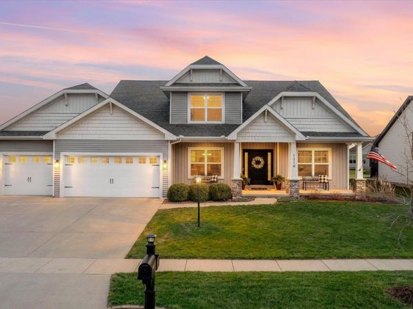 1210 Farm Lake Drive , Mahomet, IL 61853